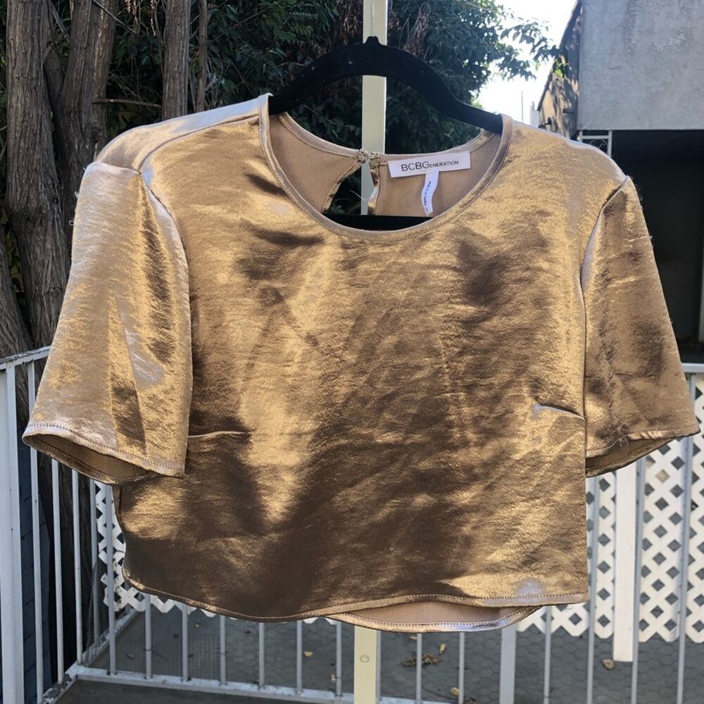 BCBGeneration Metallic Top - Picture 3 of 6